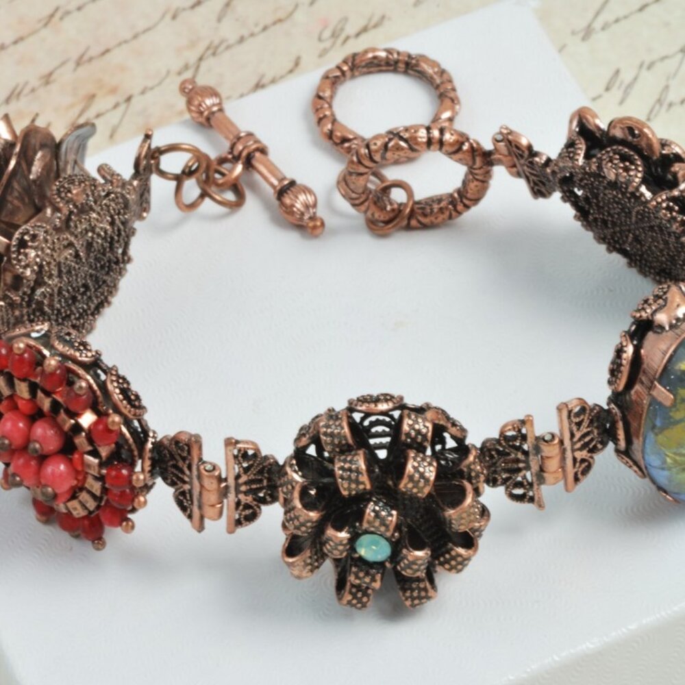 Victorian style bracelet, flower cabachons with rhinestones and beads copper - Picture 9 of 10
